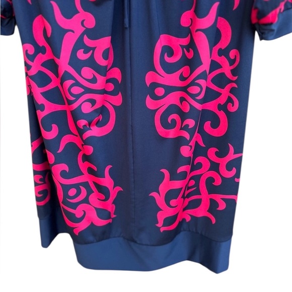 INC International Concepts Red Scroll Pattern on Black Background V-Neck Dress - Picture 5 of 9